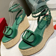 Load image into Gallery viewer, SE978 VLTN Sandals / Size5-11
