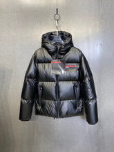 Load image into Gallery viewer, CLTH275 Light Nylon convertible down jacket for Men
