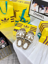 Load image into Gallery viewer, SE977 Adidas x Gucci Women's GG Platform Sandal / Size5-12
