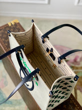 Load image into Gallery viewer, LB681 2022 Onthego / HIGHEST QUALITY VERSION / MMSize/GMSize
