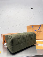 Load image into Gallery viewer, LB725 Onthego MM Size / 13.8 x 10.6 x 5.5 inches
