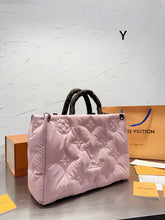 Load image into Gallery viewer, LB725 Onthego MM Size / 13.8 x 10.6 x 5.5 inches
