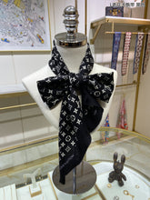 Load image into Gallery viewer, CLTH243 Scarves / 25x150cm(9.8x59inch)
