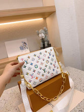 Load image into Gallery viewer, LB726 Coussin PM /  10.2 x 7.9 x 4.7 inches
