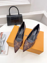 Load image into Gallery viewer, SE807 Pointed Toe Flats / Size4-11
