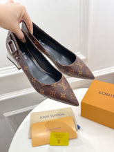 Load image into Gallery viewer, SE807 Pointed Toe Flats / Size4-11
