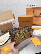 Load image into Gallery viewer, LB728 Petite Malle /  7.9 x 4.9 x 2.4 inches
