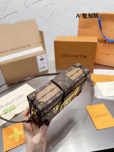 Load image into Gallery viewer, LB728 Petite Malle /  7.9 x 4.9 x 2.4 inches
