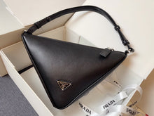Load image into Gallery viewer, PD164 Triangle Leather Pouch / 10.2x6.3x2inch
