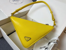 Load image into Gallery viewer, PD165 Triangle Leather Pouch / 10.2x6.3x2inch
