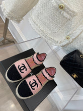 Load image into Gallery viewer, SE811 CC Flat / Size4-9
