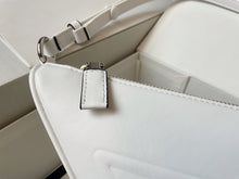 Load image into Gallery viewer, PD167 Triangle Leather Pouch / 10.2x6.3x2inch
