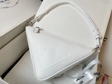 Load image into Gallery viewer, PD167 Triangle Leather Pouch / 10.2x6.3x2inch
