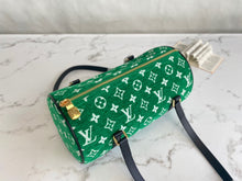 Load image into Gallery viewer, LB684 Papillon / HIGHEST QUALITY VERSION / 12.2 x 5.9 x 5.9 inches
