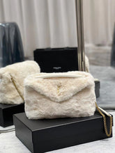 Load image into Gallery viewer, YSK192 Puffer Small Chain Bag in Quilted Shearling
