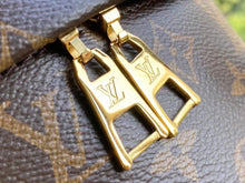 Load image into Gallery viewer, LB636 BUMBAG / HIGHEST QUALITY VERSION / 14.6x5.5x5.5inch
