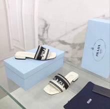 Load image into Gallery viewer, SE854 PD Slippers Size5-10

