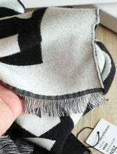 Load image into Gallery viewer, CLTH273 CC Wool&amp;Silk Scarf / 43x204cm
