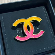 Load image into Gallery viewer, JW669 CC Brooches
