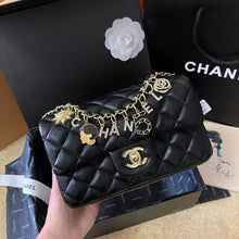 Load image into Gallery viewer, CC652 Small Classic Handbag / 8.6x5.7x2.4inch
