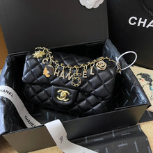 Load image into Gallery viewer, CC652 Small Classic Handbag / 8.6x5.7x2.4inch
