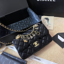 Load image into Gallery viewer, CC652 Small Classic Handbag / 8.6x5.7x2.4inch
