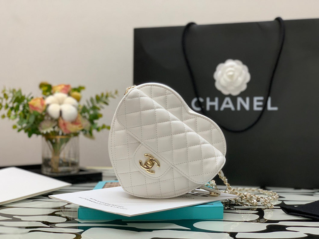 CC560  Heart Bag / HIGHEST QUALITY VERSION / 6.4 × 7 × 2.5 in