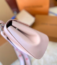 Load image into Gallery viewer, LB746 Cluny Mini / BB
