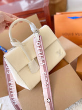 Load image into Gallery viewer, LB746 Cluny Mini / BB
