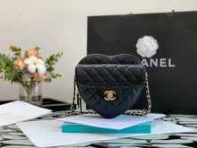 Load image into Gallery viewer, CC559  Heart Bag / HIGHEST QUALITY VERSION / 6.4 × 7 × 2.5 in
