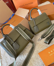 Load image into Gallery viewer, LB746 Cluny Mini / BB
