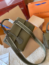 Load image into Gallery viewer, LB746 Cluny Mini / BB
