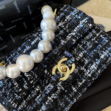 Load image into Gallery viewer, CC654 Small Pearl Handbag / 8.6x5.7x2.4inch
