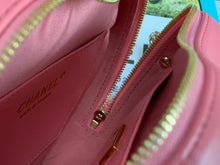 Load image into Gallery viewer, CC560  Heart Bag / HIGHEST QUALITY VERSION / 6.4 × 7 × 2.5 in
