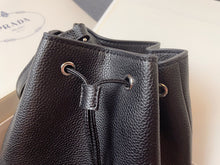 Load image into Gallery viewer, PD176 Leather bucket bag / 7.9x9.8x5.5inch
