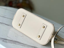 Load image into Gallery viewer, LB647 Alma BB Handbag / HIGHEST QUALITY VERSION
