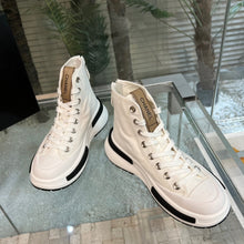 Load image into Gallery viewer, SE983 CC Sneakers / Sneaker Boots
