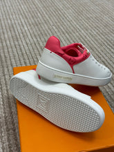 Load image into Gallery viewer, SE970 LB Frontrow Sneaker / Size4-11
