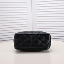 Load image into Gallery viewer, CC687 Hobo Bag / 9x9.4x3.5inch
