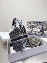 Load image into Gallery viewer, DR258 Small Dior Book Tote / 10.2 x 8.5 x 5.5 inches (Including the Wallet)
