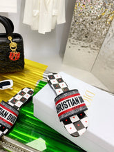 Load image into Gallery viewer, SE817 DR Slippers Size4-12
