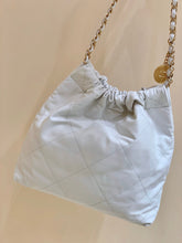 Load image into Gallery viewer, CC563 CC 22 Handbag / HIGHEST QUALITY VERSION / Small/Medium/Large

