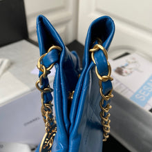 Load image into Gallery viewer, CC567 CC 22 Handbag / HIGHEST QUALITY VERSION / Small/Medium/Large
