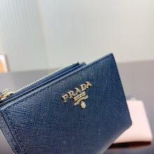 Load image into Gallery viewer, PD191 Small Leather Wallet / 4.3x3.5inch
