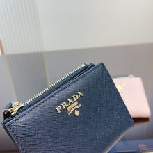 Load image into Gallery viewer, PD191 Small Leather Wallet / 4.3x3.5inch
