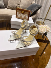 Load image into Gallery viewer, SE857 M&amp;M Double Bow Crysta Transparent Heels / Size4-11
