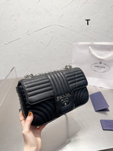 Load image into Gallery viewer, PD193 Diagramme Shsoulder Bag / 10.6x6.3inch
