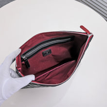 Load image into Gallery viewer, CC667 Small Pouch / 13.4x9.5inch
