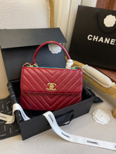 Load image into Gallery viewer, CC631 Flap Bag with Top Handle / 6.6 × 9.8 × 3.9 in
