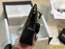 Load image into Gallery viewer, CC632 Small Hobo Bag / 6.6 × 7.4 × 2.3 in
